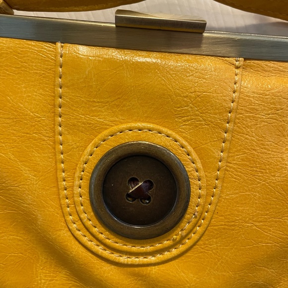 Beautiful brand new versatile clutch with small handle and long chain. NWOT - Picture 4 of 4